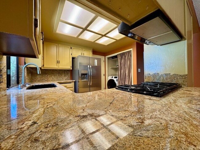 Building Photo - 4-bed 3-bath home in Nevada City!