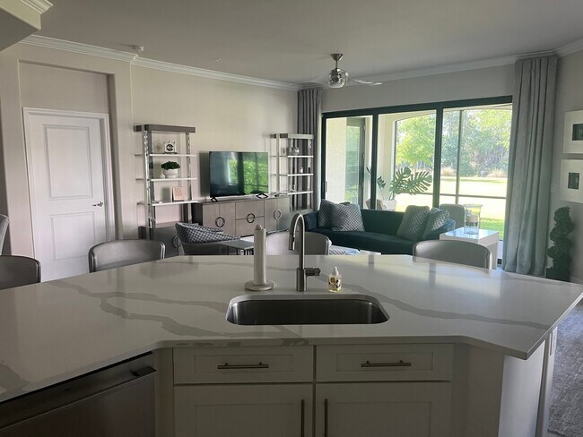 Building Photo - 16352 Viansa Way