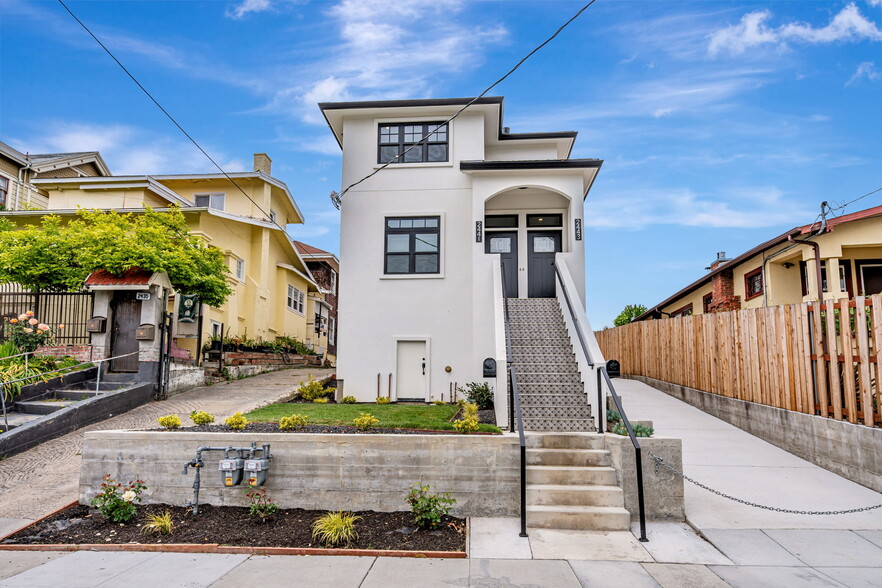 Primary Photo - 2443 13th Ave