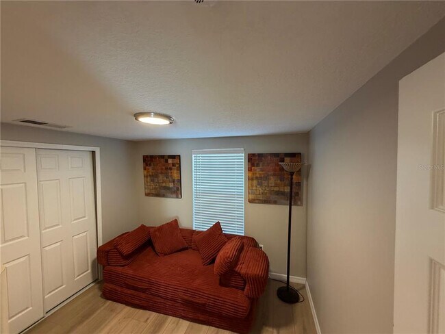 Building Photo - 3032 Golden Rain Dr
