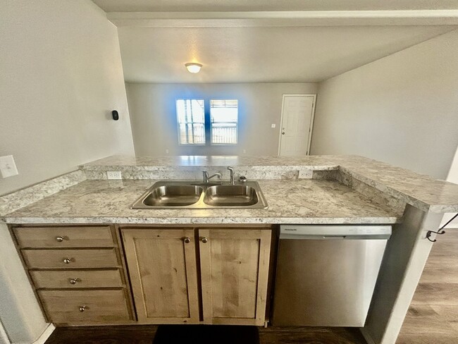 Building Photo - 8446 Sunrise Way