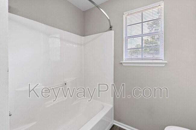 Building Photo - 5780 Carriage Hills Dr