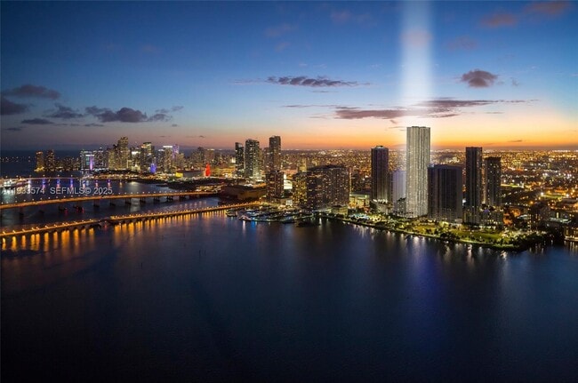 Building Photo - 488 NE 18th St