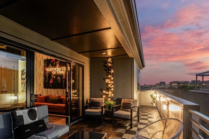 Building Photo - 1011 12th Ave S