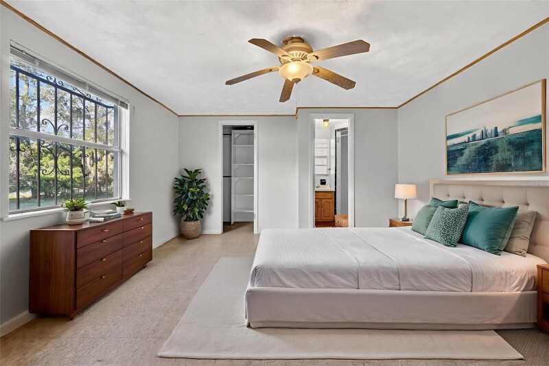 Building Photo - 614 Spruce St