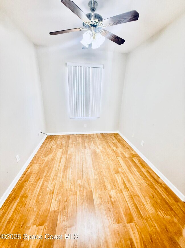 Building Photo - 402 Breckenridge Cir SE