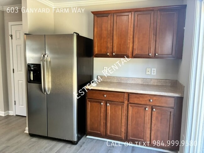 Building Photo - 603 Ganyard Farm Way