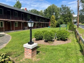 Building Photo - Brookside Apartments
