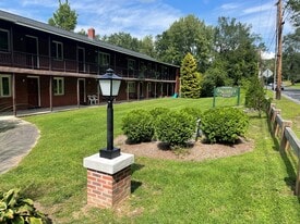 Building Photo - Brookside Apartments