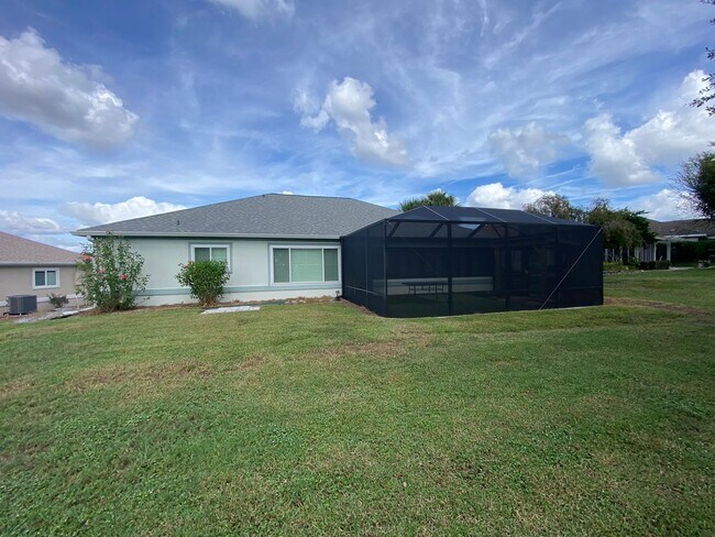 Building Photo - 11049 SE 174th Loop