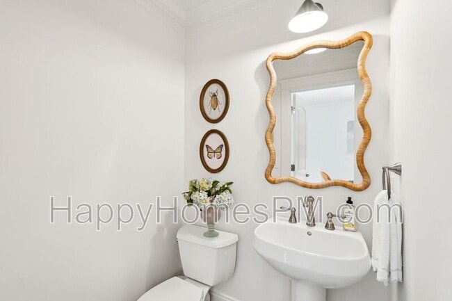 Building Photo - 728 S Shelmore Blvd