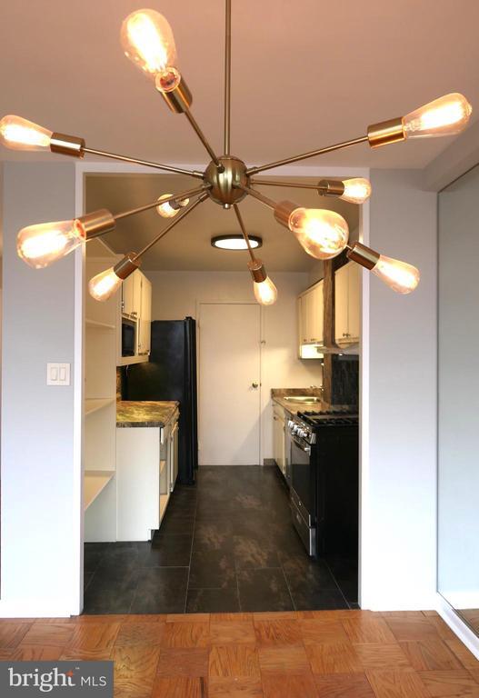 Building Photo - 6631 Wakefield Dr