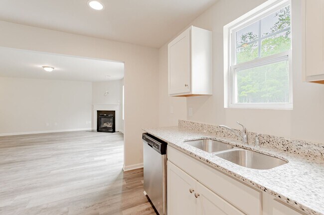 Building Photo - Beautiful 5 Bedroom Home in Boulder Ridge ...