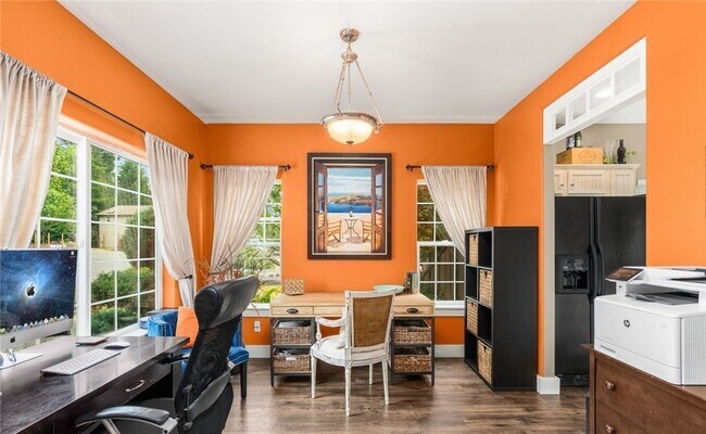 Building Photo - A Gorgeous Home with 4 Bed and 2.5 Bath