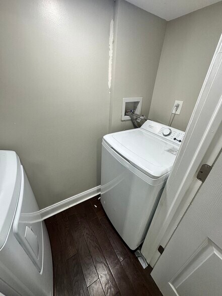 Building Photo - 2544 Turner St