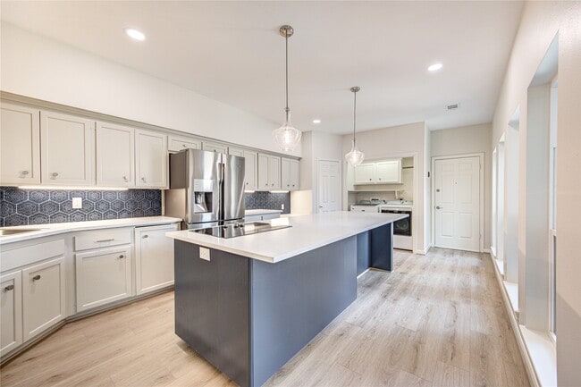 Building Photo - 14207 Stokesmount Dr