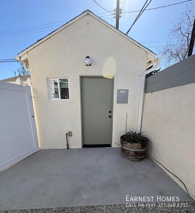 Building Photo - 15242 Morrison St