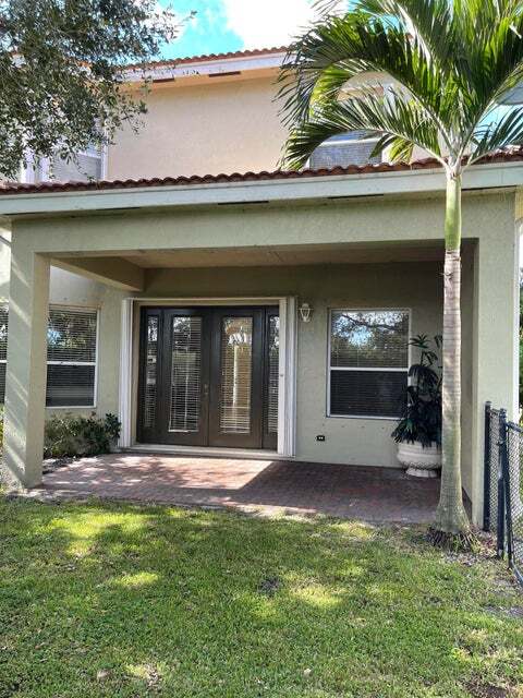 Building Photo - 37 Country Lake Cir