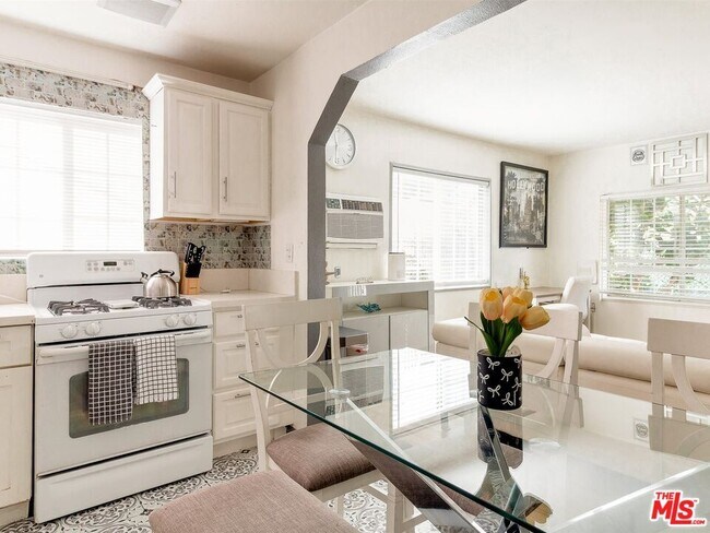 Building Photo - 138 S Madison Ave