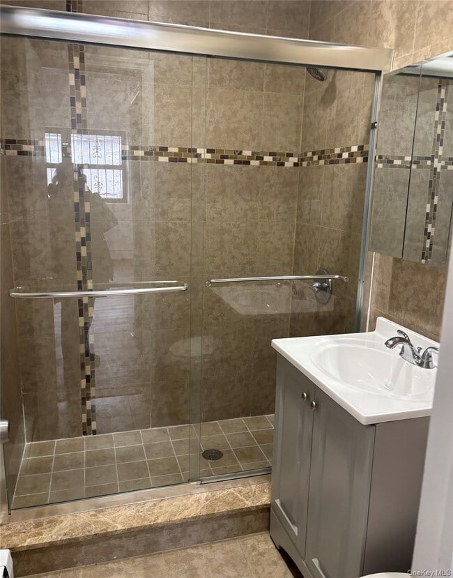 Building Photo - 77-19A Parsons Blvd