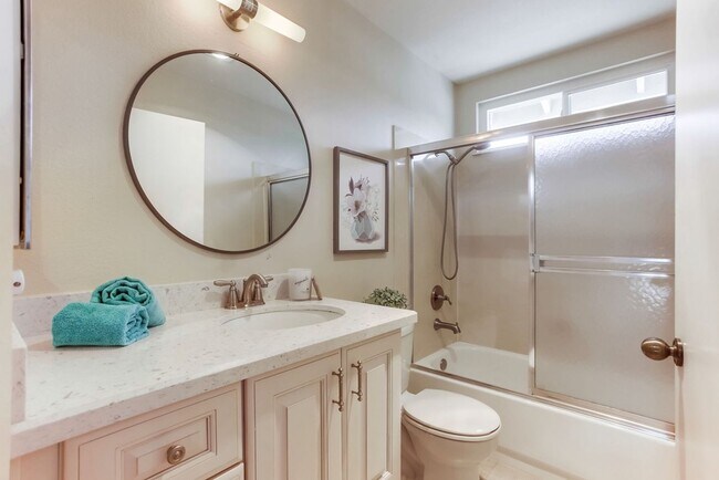 Building Photo - Stunning 4 Bed, 3 Bath Home on Cul-de-Sac in Scripps Ranch - No Pet Allowed