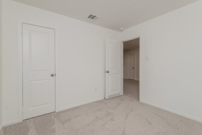 Building Photo - 16006 Tallis Dr