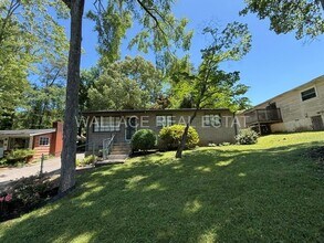 Building Photo - ADORABLE HOUSE IN SoKno WITH 3 BEDROOMS!!
