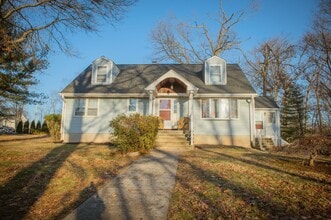 Building Photo - 200 Bear Path Rd
