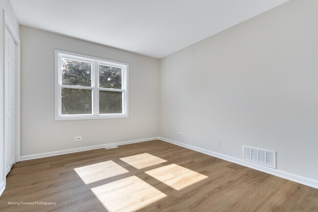 Building Photo - 1020 Prairie View Ct