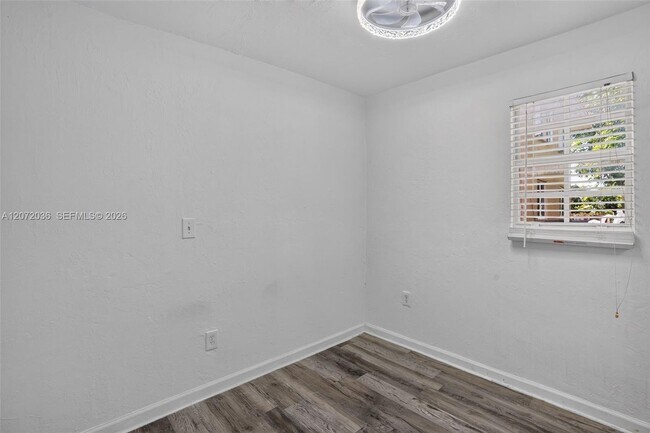 Building Photo - 3375 SW 29th Terrace