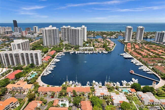 Building Photo - 21055 Yacht Club Dr
