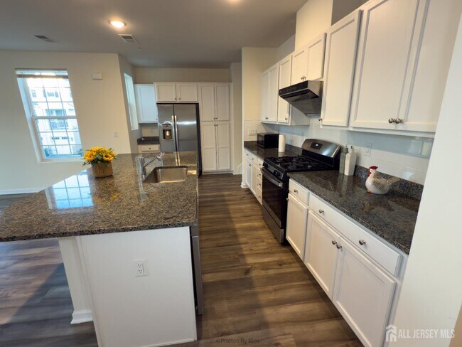 Building Photo - 246 Park Ln