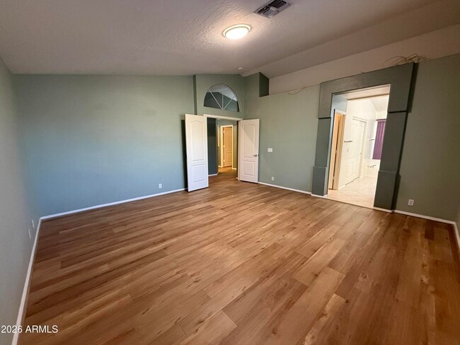 Building Photo - 5170 W Ivanhoe St