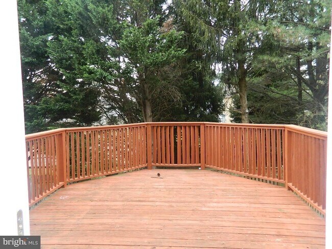 Building Photo - 18520 Cherry Laurel Ln