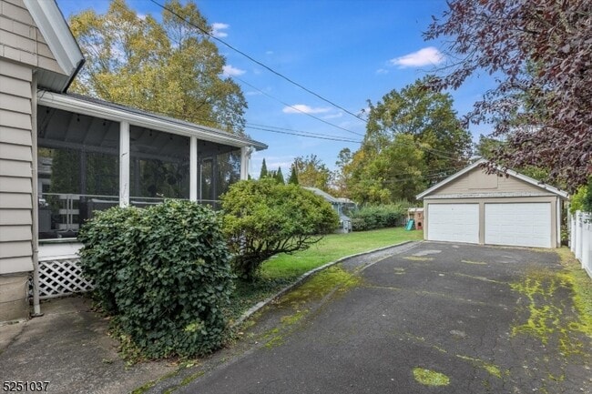 Building Photo - 75 Gordonhurst Ave