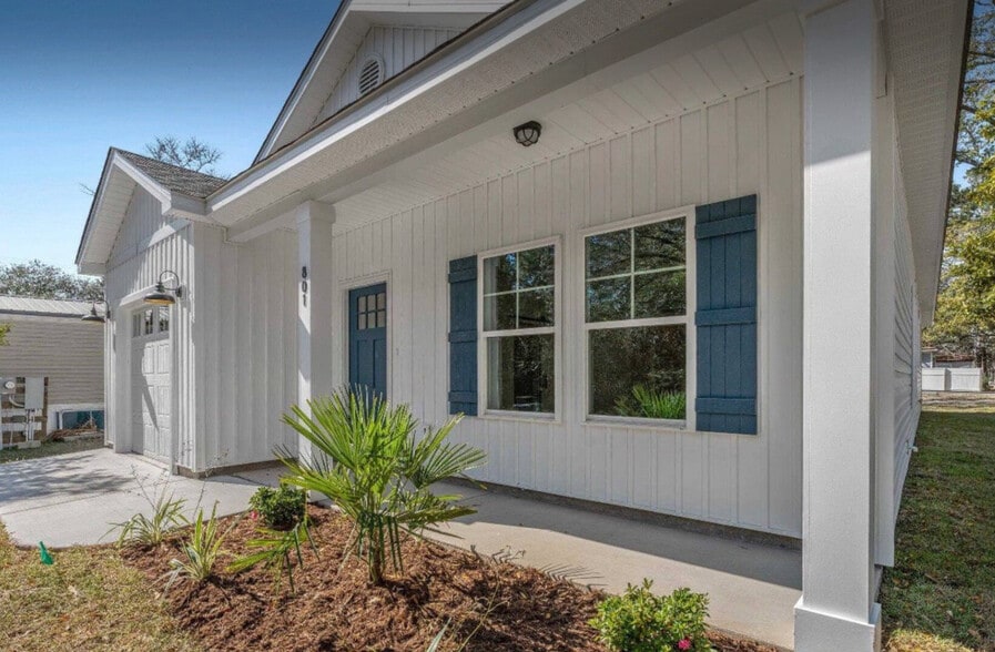 Building Photo - 801 Wayne St