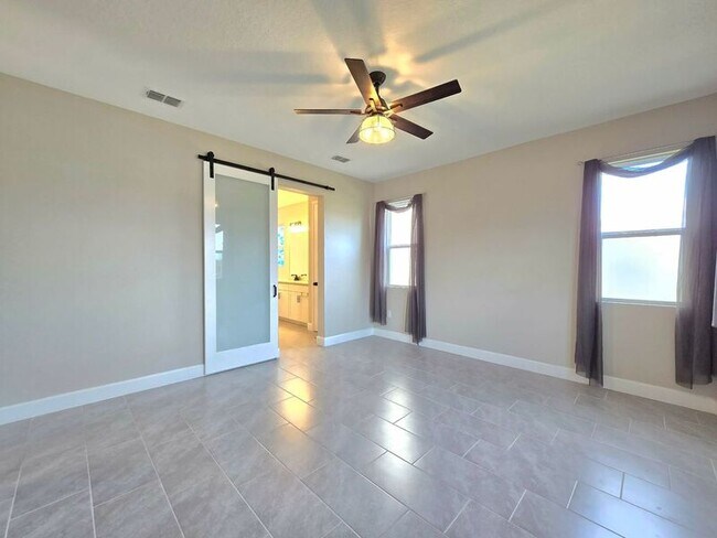 Building Photo - 5431 Arlington River Dr.