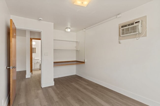 Building Photo - Chavez 426 Basin St NW 1 Unit + 1 Com