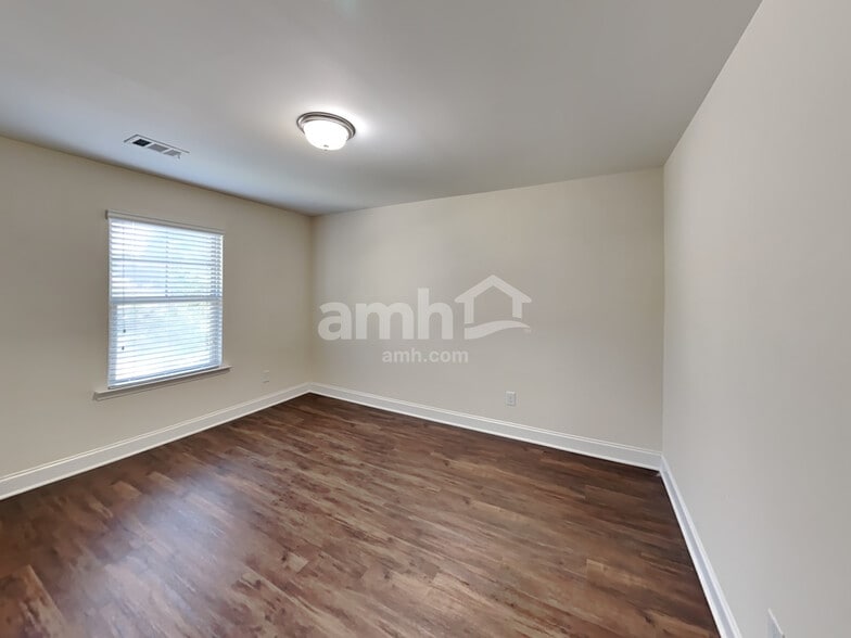 Building Photo - 2515 Beal St