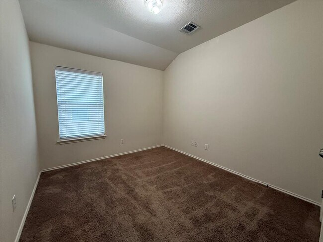 Building Photo - 1341 Rainbow Parke Dr