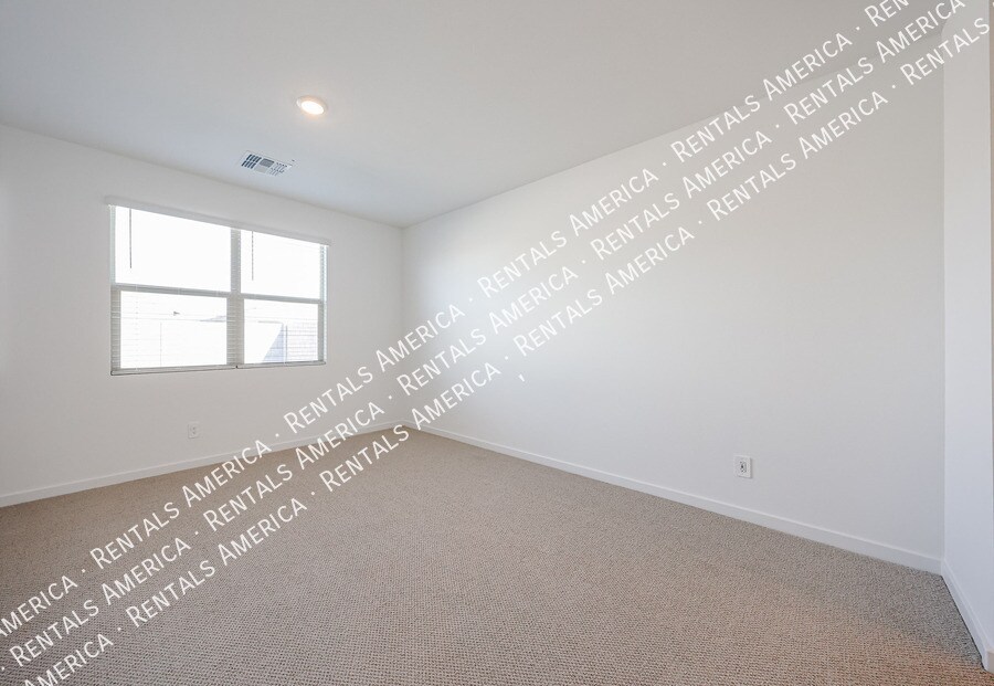 Building Photo - 15940 W Gray Fox Trl