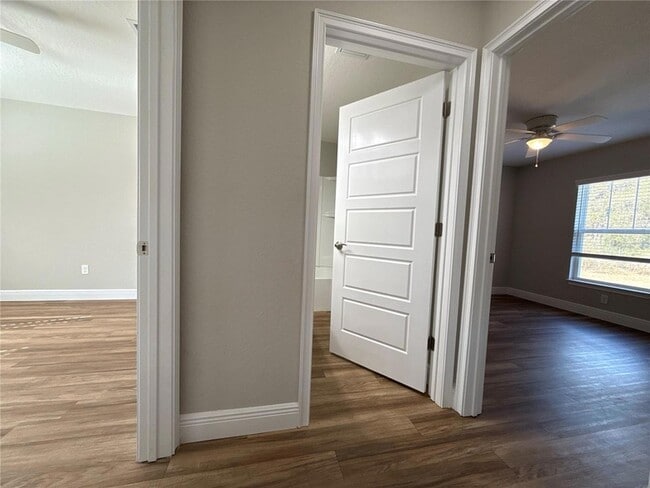 Building Photo - 309 Locust Rd