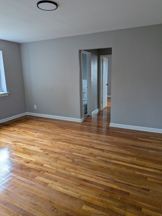 Building Photo - 1280 Clinton Ave