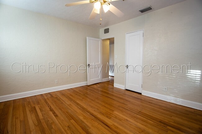 Building Photo - Cute 3/3 Home Near Sodo
