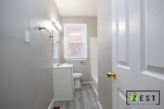 Building Photo - 3783 Tyler St