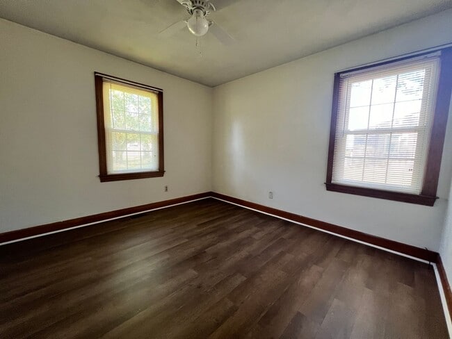 Building Photo - Available Soon! Remodeled 3 Bed, 2 Bath, Brick Ranch