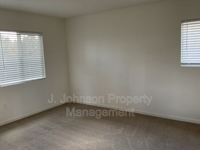 Building Photo - 470 Miwok Ln