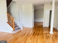 Building Photo - 1081 Chanticleer