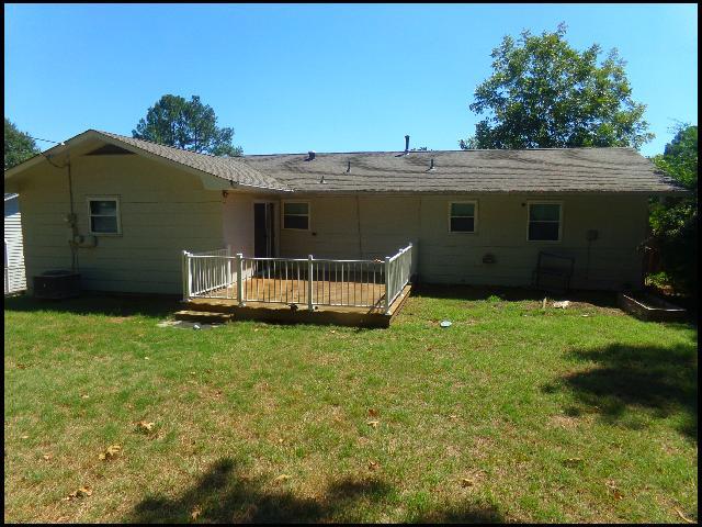 Building Photo - 9910 Brooks Ln