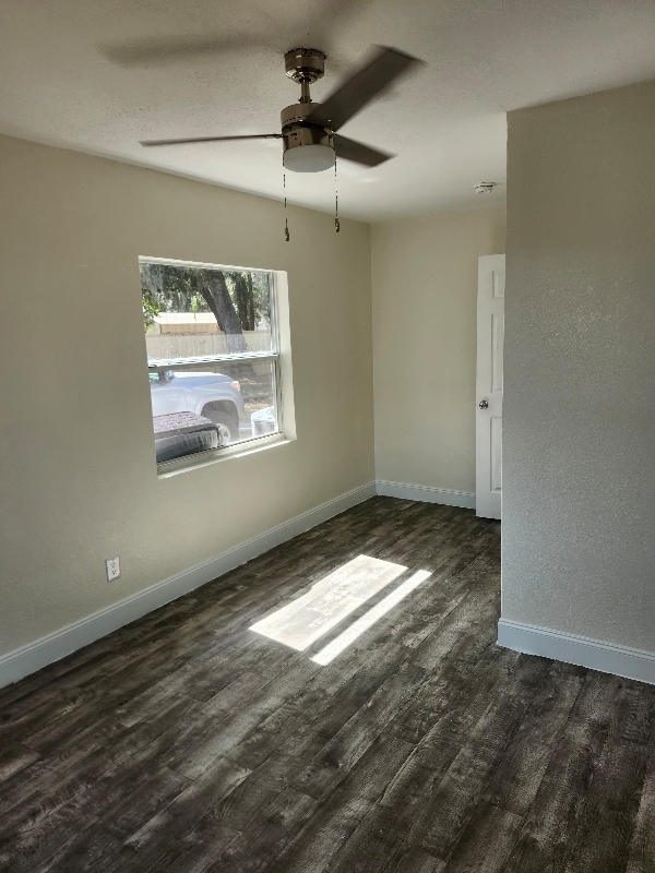 Building Photo - 1335 E Bay St